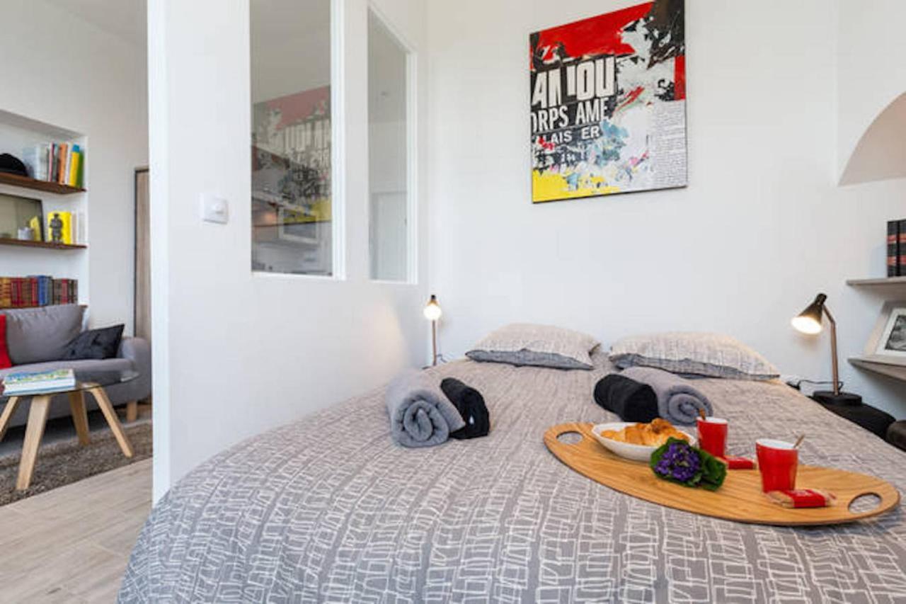 Appartement Pj - Dine On The Balcony At A Sleek Writer's Loft And Enjoy The View Nice