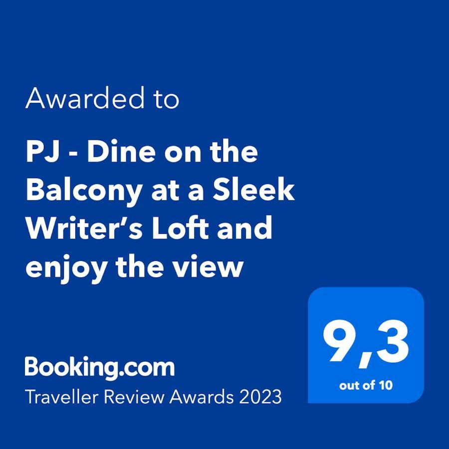 Appartement Pj - Dine On The Balcony At A Sleek Writer's Loft And Enjoy The View Nice