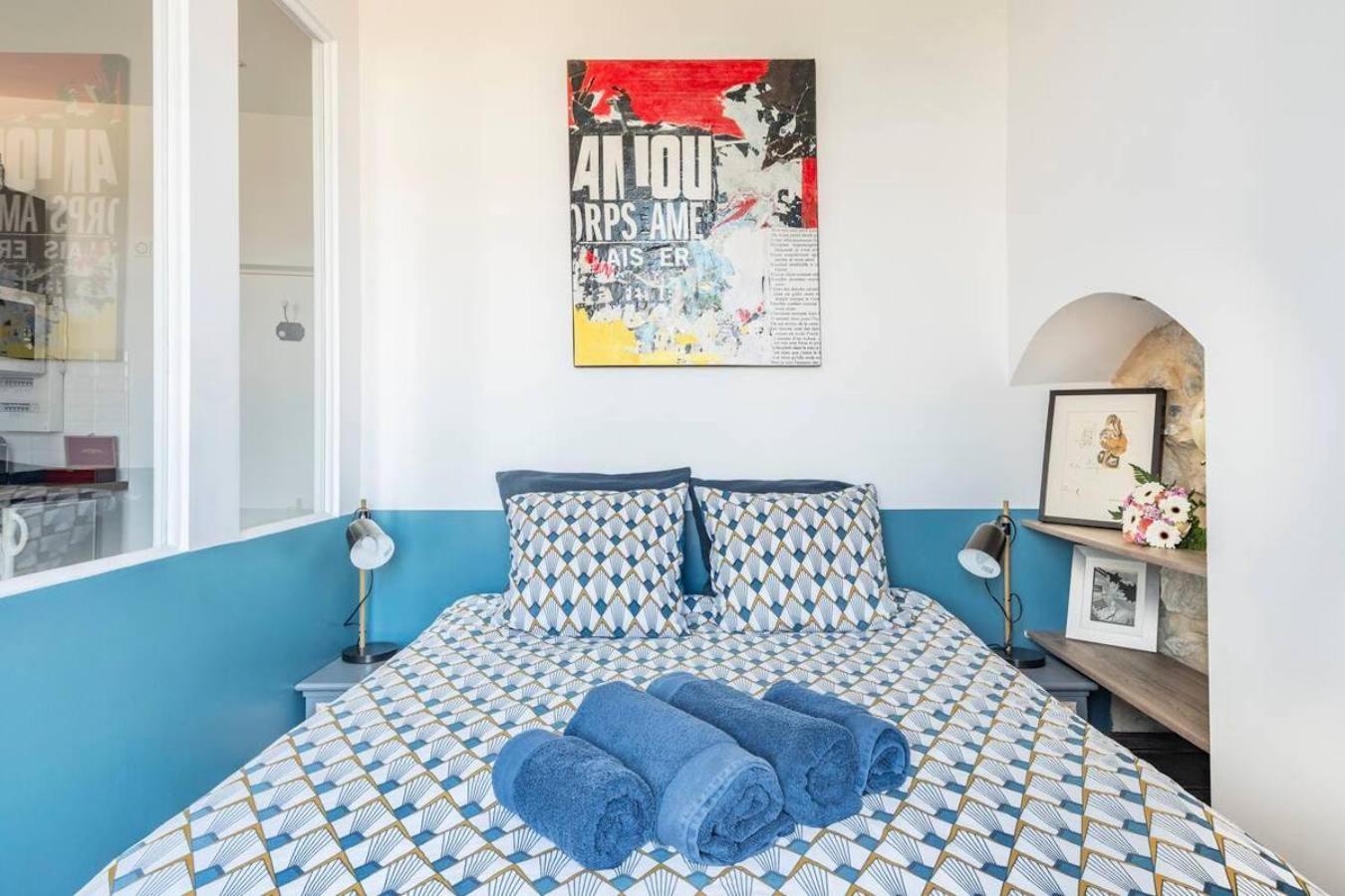 Appartement Pj - Dine On The Balcony At A Sleek Writer's Loft And Enjoy The View Nice