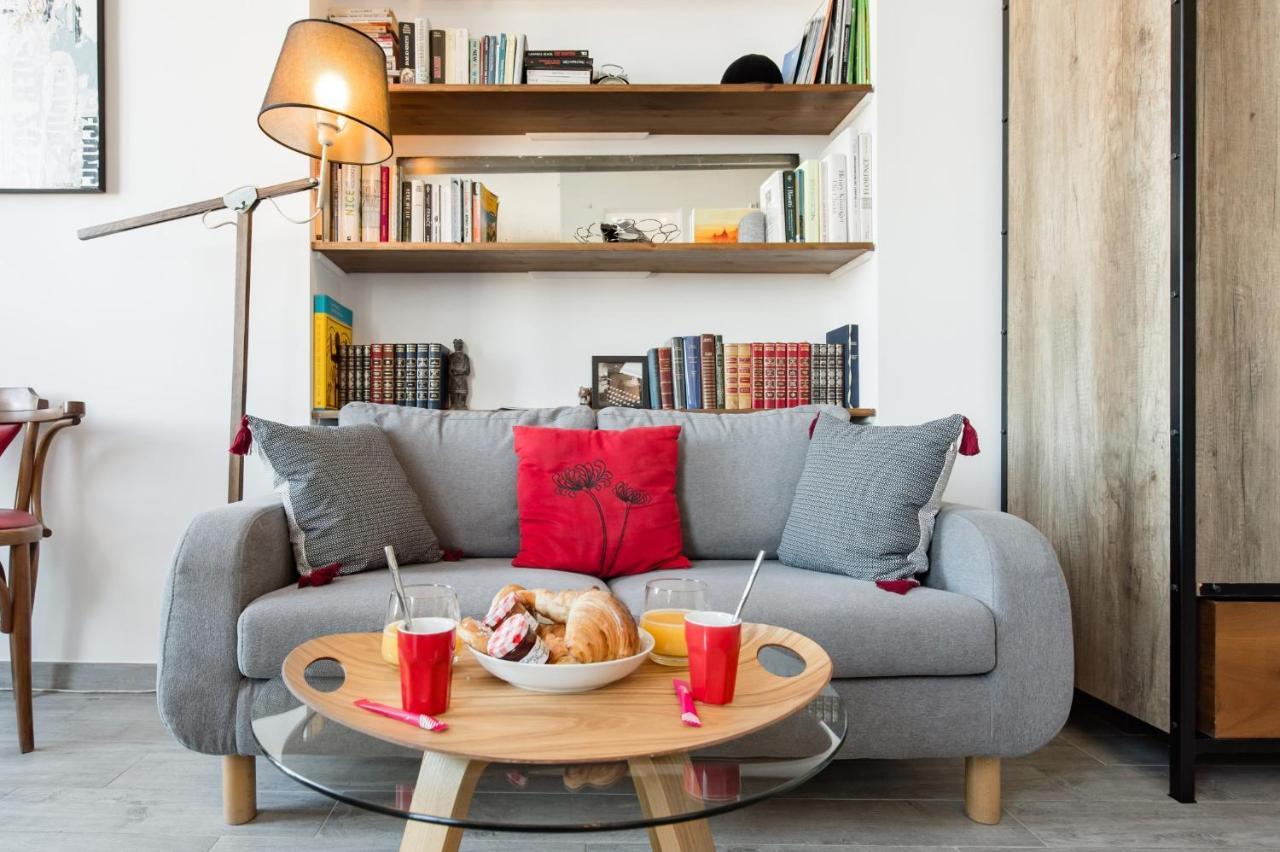 Pj - Dine On The Balcony At A Sleek Writer's Loft And Enjoy The View Appartement *
